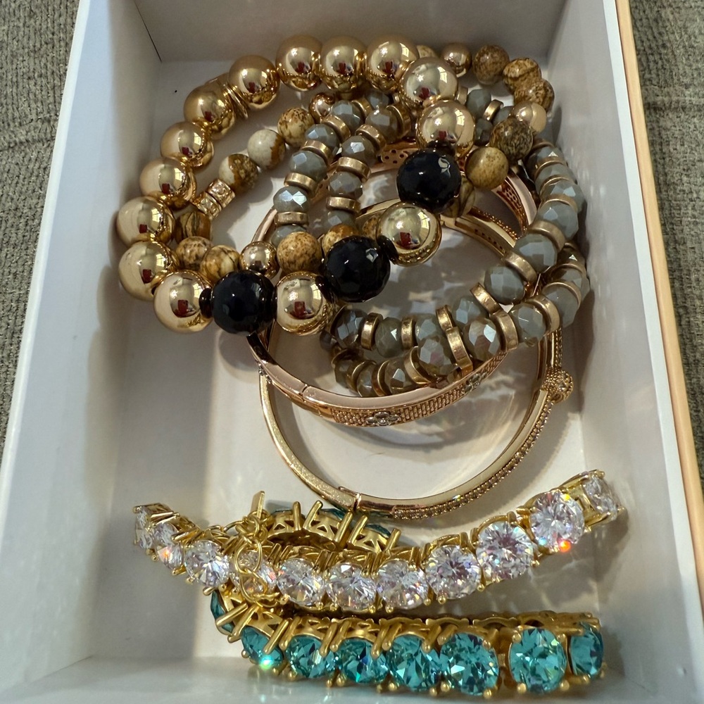 Park Lane Gold and Black Bracelet Set with Beaded Accents